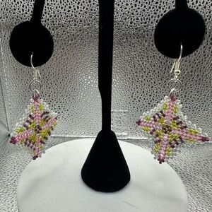 Chic Beaded Star Earrings in Pink and Green
